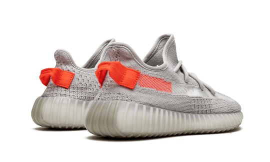 yeezy-boost-350-v2-tail-light-sneakee-store