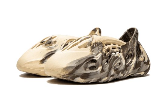 yeezy-foam-rnnr-mx-clay-cream-sneakee-store