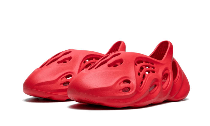 yeezy-foam-rnnr-vermillion-sneakee-store
