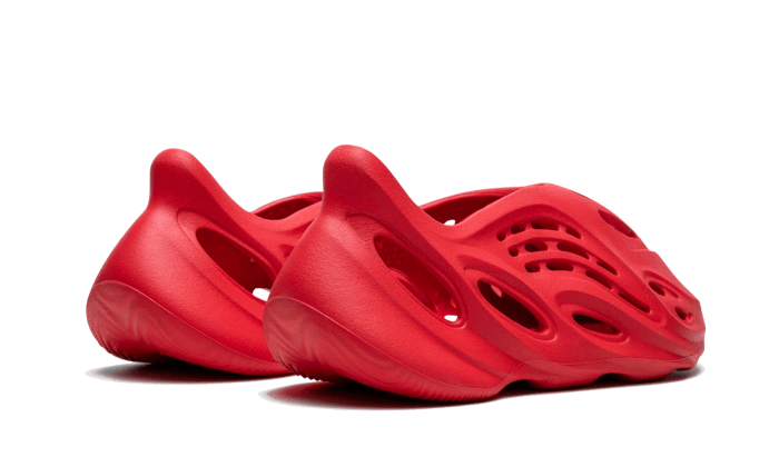 yeezy-foam-rnnr-vermillion-sneakee-store
