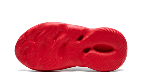 yeezy-foam-rnnr-vermillion-sneakee-store