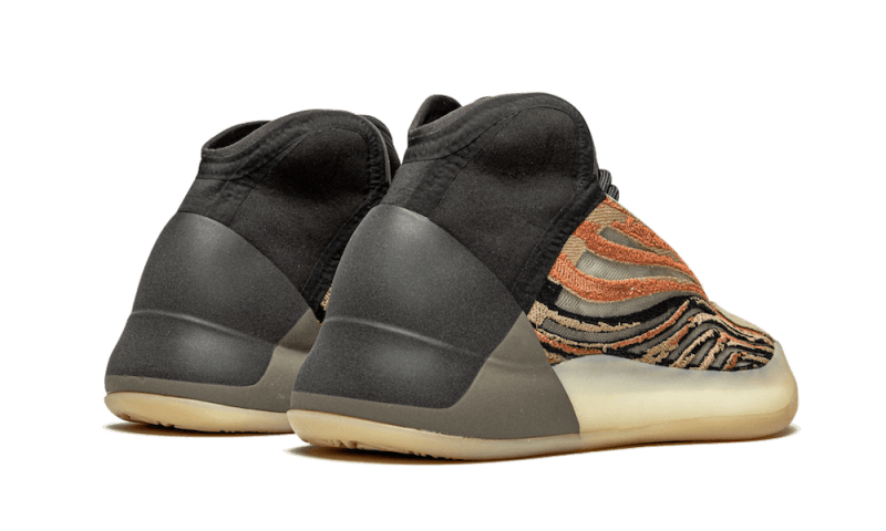 yeezy-qntm-flash-orange-sneakee-store