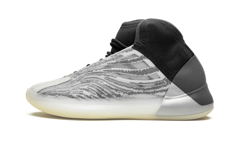 yeezy-qntm-lifestyle-model-sneakee-store
