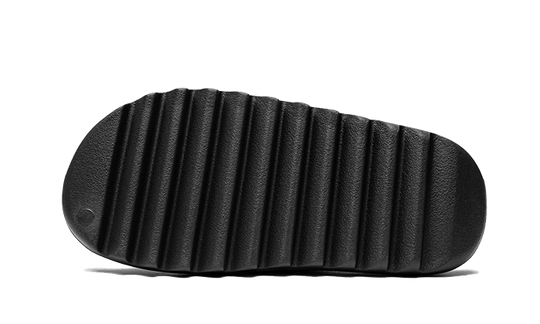 yeezy-slide-onyx-sneakee-store