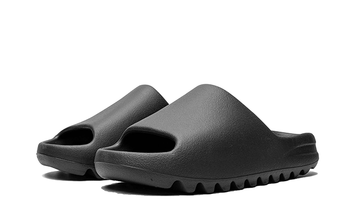 yeezy-slide-onyx-sneakee-store