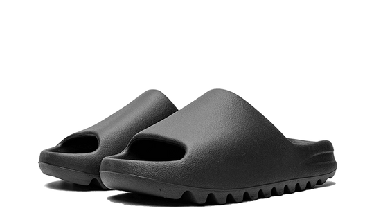 yeezy-slide-onyx-sneakee-store